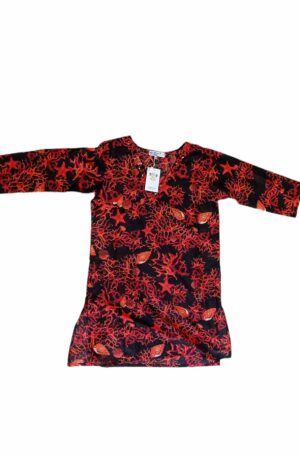 Coral patterned caftan with black background, side vents, V-neck, presence of microbeadsSizes: S/M; L/XL100% Cotton