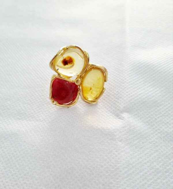 Adjustable ring in gold-plated 925 silver with amber and coral