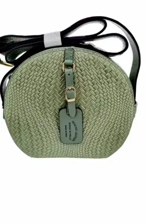 Shoulder bag in real leather woven on the front and back, made in Italy, single compartment in suede interior, zip opening. Wide adjustable shoulder strap. sage green color measures H21 B 7 L17/24