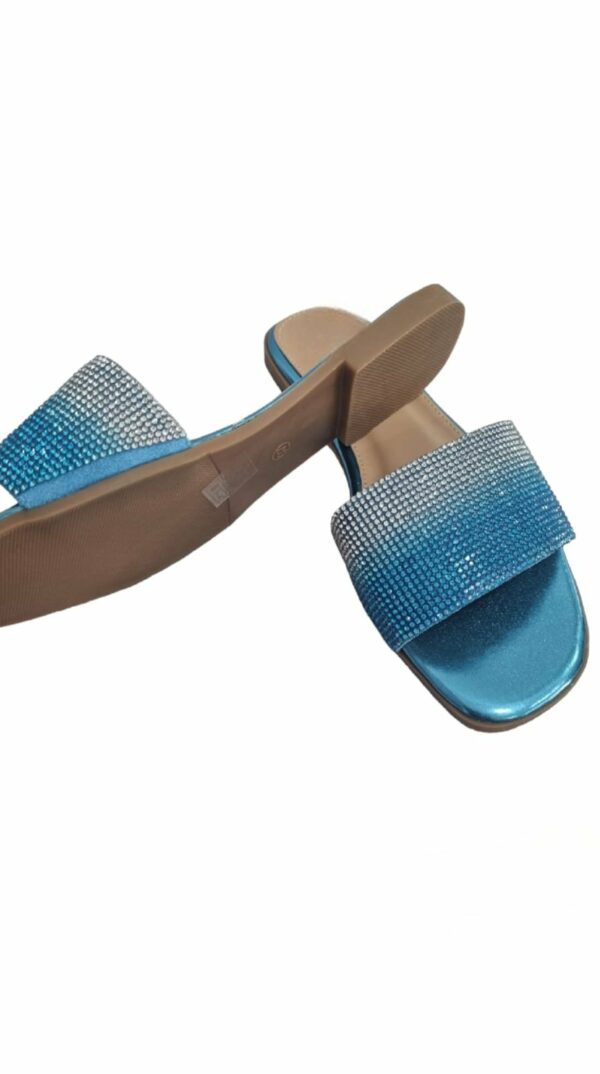 Turquoise slippers with light points, 1.5cm rise, comfort cushion.