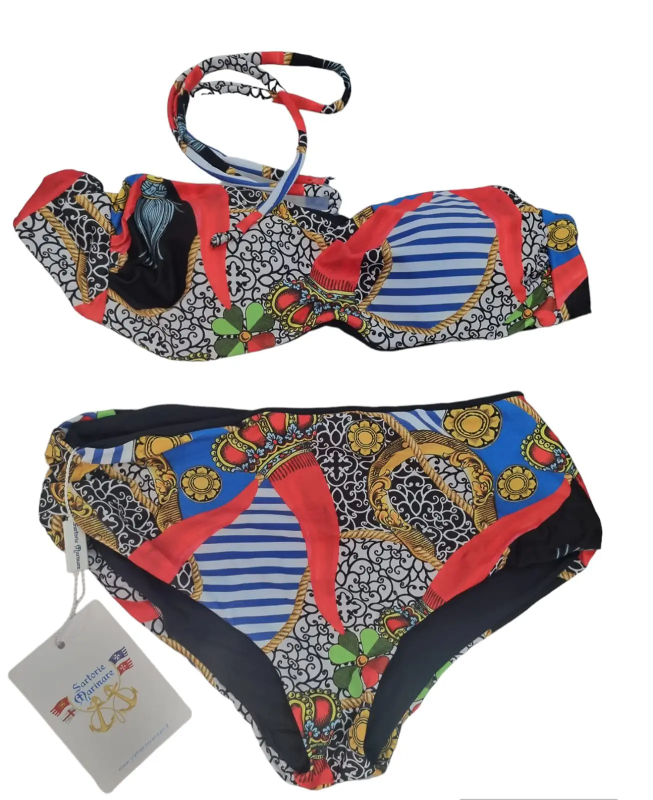 Double-sided bandeau bikini with the possibility of inserting laces, culotte briefs. Horns and black pattern