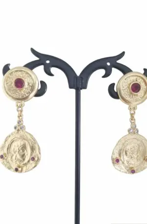 Earrings made with fuchsia zircons on golden brass and a sculpted face. Length 4.5cm Weight 6.1g