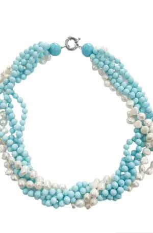 Collar Gargantilla: giro realizado con perlas de agua dulce y pasta de turquesa. Cierre de acero. Largo 49cm.