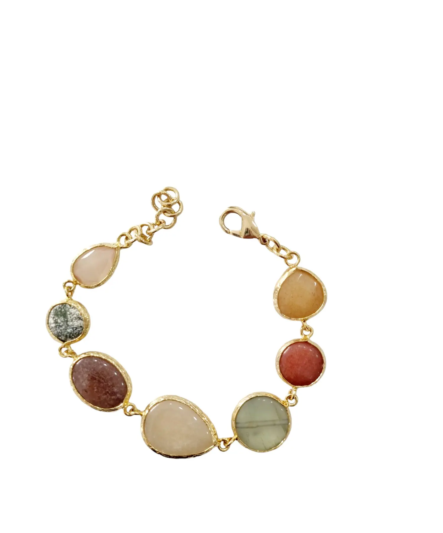 Bracelet made with agate surrounded by brass. Adjustable length up to 20cm