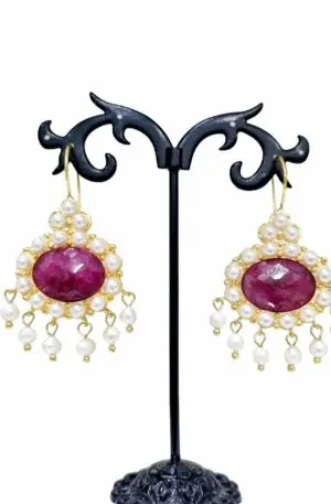 Handcrafted earrings with ruby root and river pearls set – Length 5.5 cm