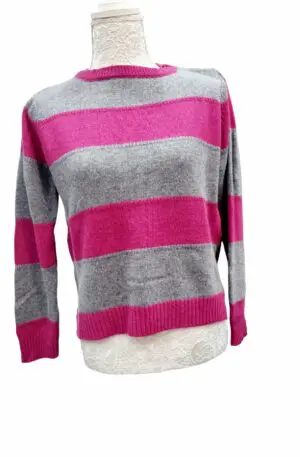Warm crew-neck sweater in cyclamen and gray color – One size – Composition 10% cashmere, 40% wool, 30% viscose, 20% nylon – Made in Italy
