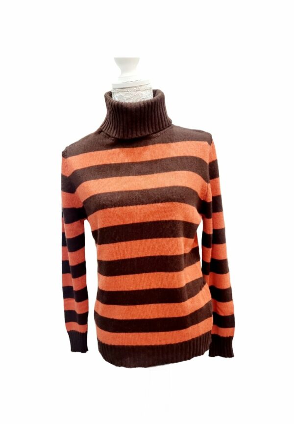 Warm sweater with brown and orange striped turtleneck, one size. Composition: 10% cashmere, 40% wool, 30% viscose, 20% nylon. Made in Italy.