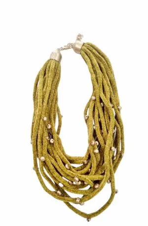 Adjustable choker necklace in mustard chenille and golden resins – Length 58cm