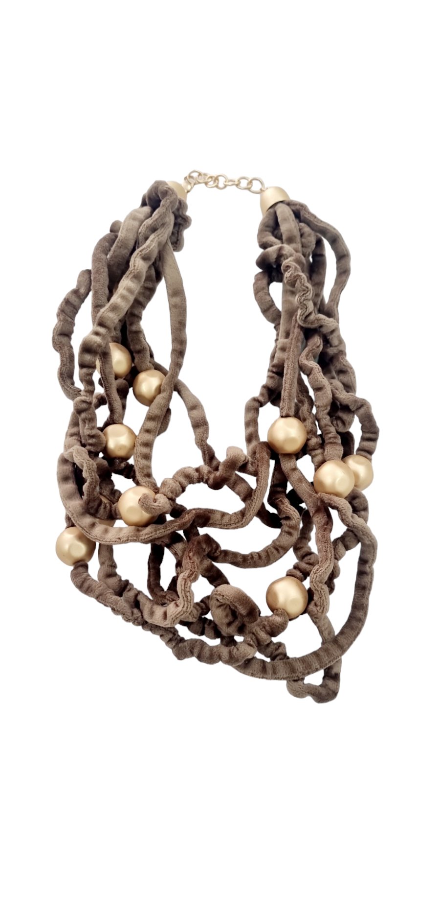 Collana girocollo con ciuffo realizzata artigianalmente con corallo, perle  di fiume e conchiglia su catena in ottone. Lunghezza girocollo 46cm  ciondolo 10cm - Dadart Creazioni Artigianali & Pelletteria