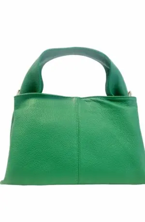 Grüne Tasche aus echtem Leder, hergestellt in Italien, ausgestattet mit Schultergurt und gefüttertem Innenraum mit doppelten Seitentaschen. Reißverschluss. Maße L 27 B16 H20