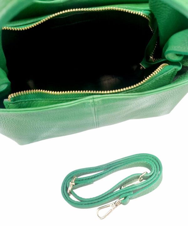 Green genuine leather bag, made in Italy, equipped with shoulder strap and lined interior with double side pockets. Zip closure. Measurements L 27 B16 H20