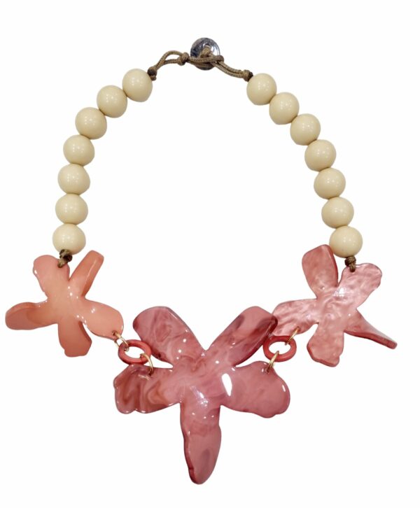 Choker-Halskette aus zweifarbigen Harzkugeln und Blumen. Verstellbare Länge 51 cm