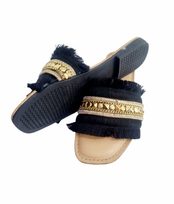 Slippers with fringes 1.5cm rise, non-slip sole. Black and gold color