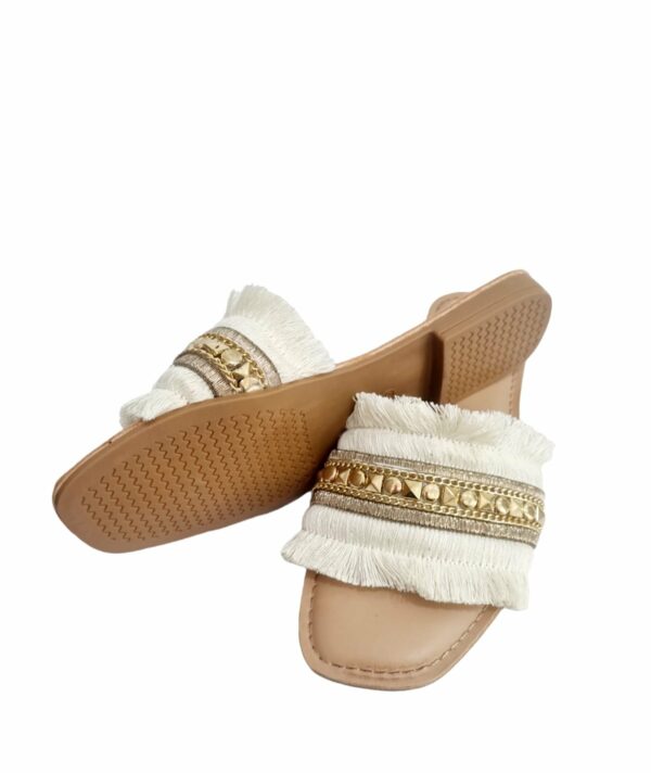 Slippers with fringes 1.5cm rise, non-slip sole. Light beige and gold color