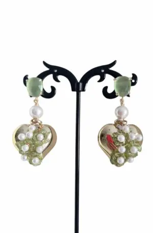 Ohrringe aus goldenem Herz, Quarz und Mallorca-Perlen. Länge 5 cm, Gewicht 8,1 g