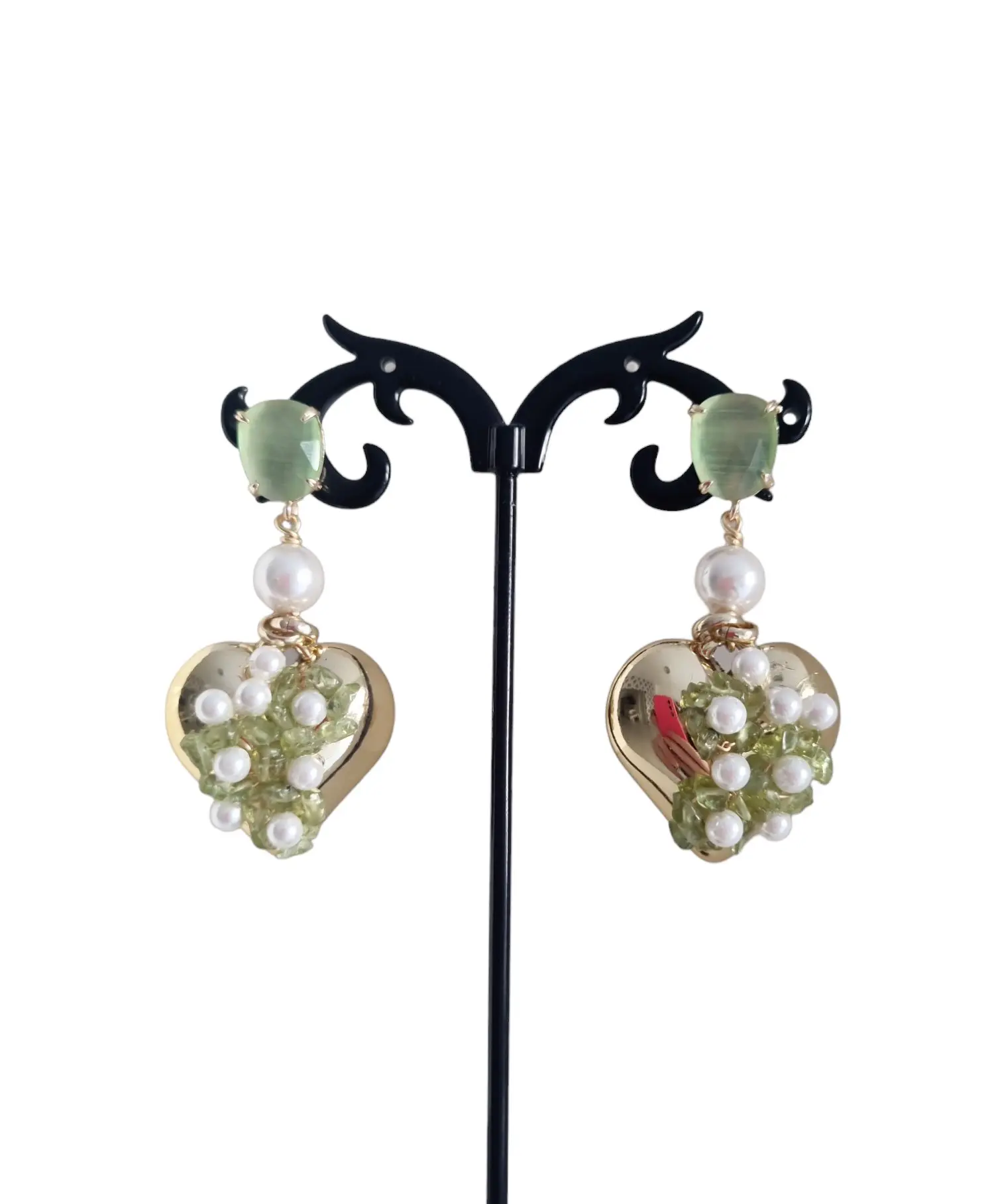 Ohrringe aus goldenem Herz, Quarz und Mallorca-Perlen. Länge 5 cm, Gewicht 8,1 g