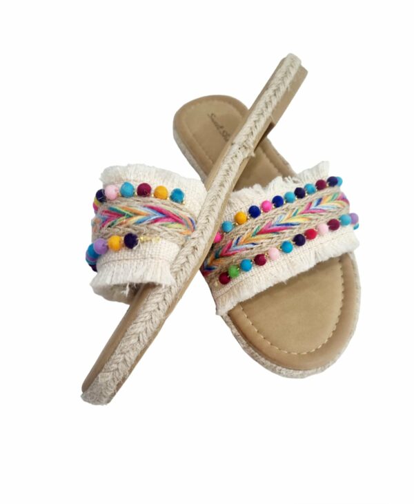 Slippers with multicolored pompom and beige fringes, rope base, non-slip sole, 1.5cm rise.