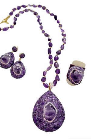 Set: adjustable choker necklace with pendant, earrings and adjustable ring made with amethyst,marcasite, hematite and leather. Necklace length 60cm Pendant length 7cm Earring length 4.5cm Earring weight 10gr