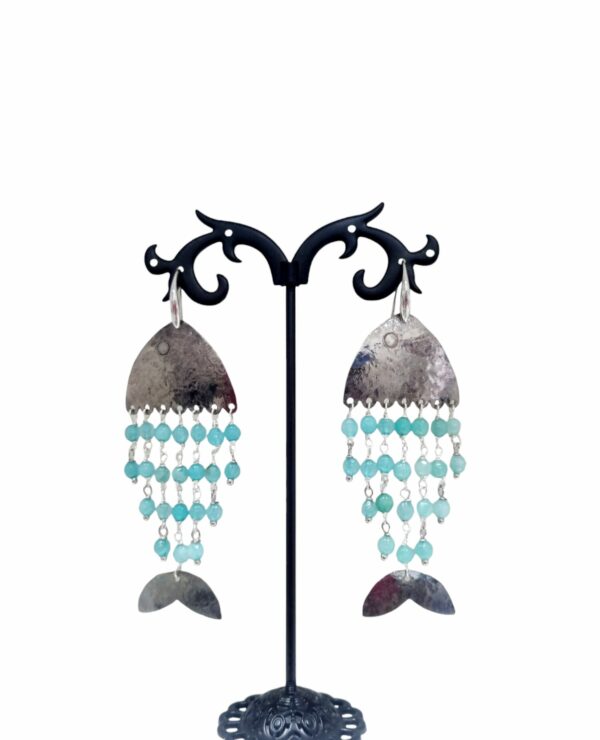 Fish earrings made of hand-worked silver-plated brass and agate. Length 8cm Weight 6gr Free shipping