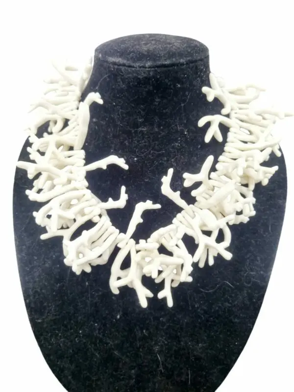 Adjustable choker necklace with white resin twigs. Length 48cm Free shipping