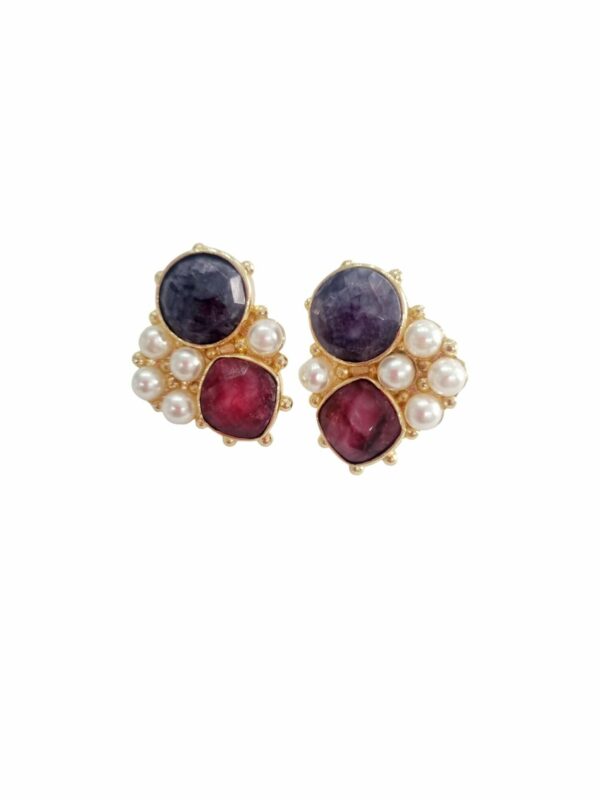 Ear studs made on a brass base with river pearls, lapis lazuli and ruby root set. Length 2cm Weight 6.1gr Free shipping