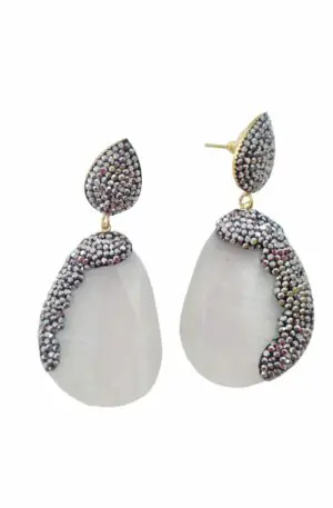 Earrings made with neutral cat's eye and marcasite.Weight 11.7grLength 6cm Free Shipping