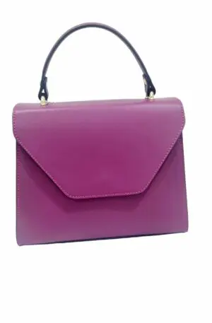 Genuine leather bag, made in Italy, with shoulder strap, magnetic button closure, internal suede flap. Lined interior with side zip pocket. Cyclamen color, measurements L26 B10 H20 Free shipping