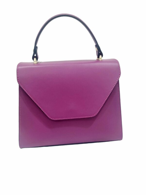 Genuine leather bag, made in Italy, with shoulder strap, magnetic button closure, internal suede flap. Lined interior with side zip pocket. Cyclamen color, measurements L26 B10 H20 Free shipping