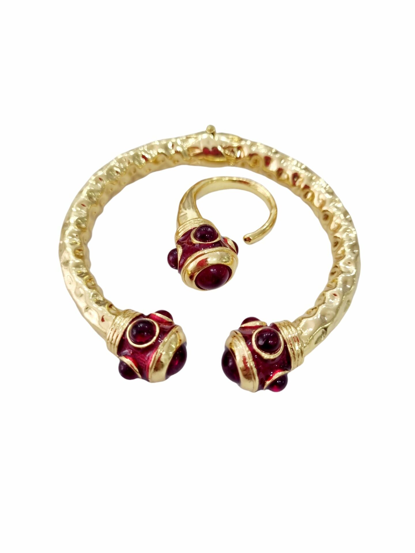 Parure bracciale ad incastro ed anello realizzati in ottone quarzi bordeaux e parti smaltate. Spedizione Gratuita