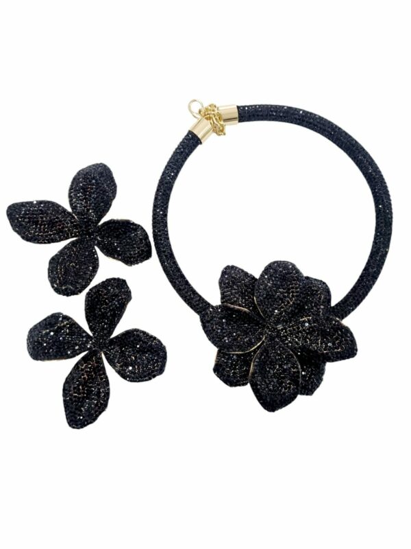 Parure collana girocollo ed orecchini realizzata con strass super luminosa Colore nero Spedizione Gratuita