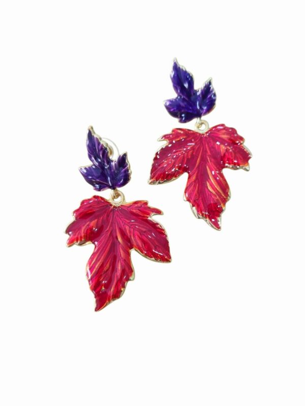 Orecchini  realizzati in ottone smaltato viola e rosso.Lunghezza 5cmPeso 12gr Spedizione Gratuita