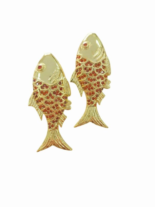 Orecchini  pesciolini in ottone con zirconi incastonati. Lunghezza 5.5cm Peso 10.5gr Colori blu, fucsia, turchese  e arancio Spedizione Gratuita
