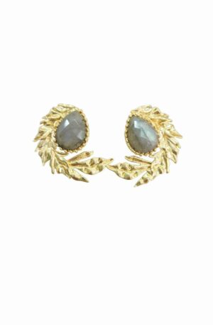 Orecchini lobo realizzati con ottone e labradorite.
peso 6.8gr
lunghezza 3cm Spedizione Gratuita