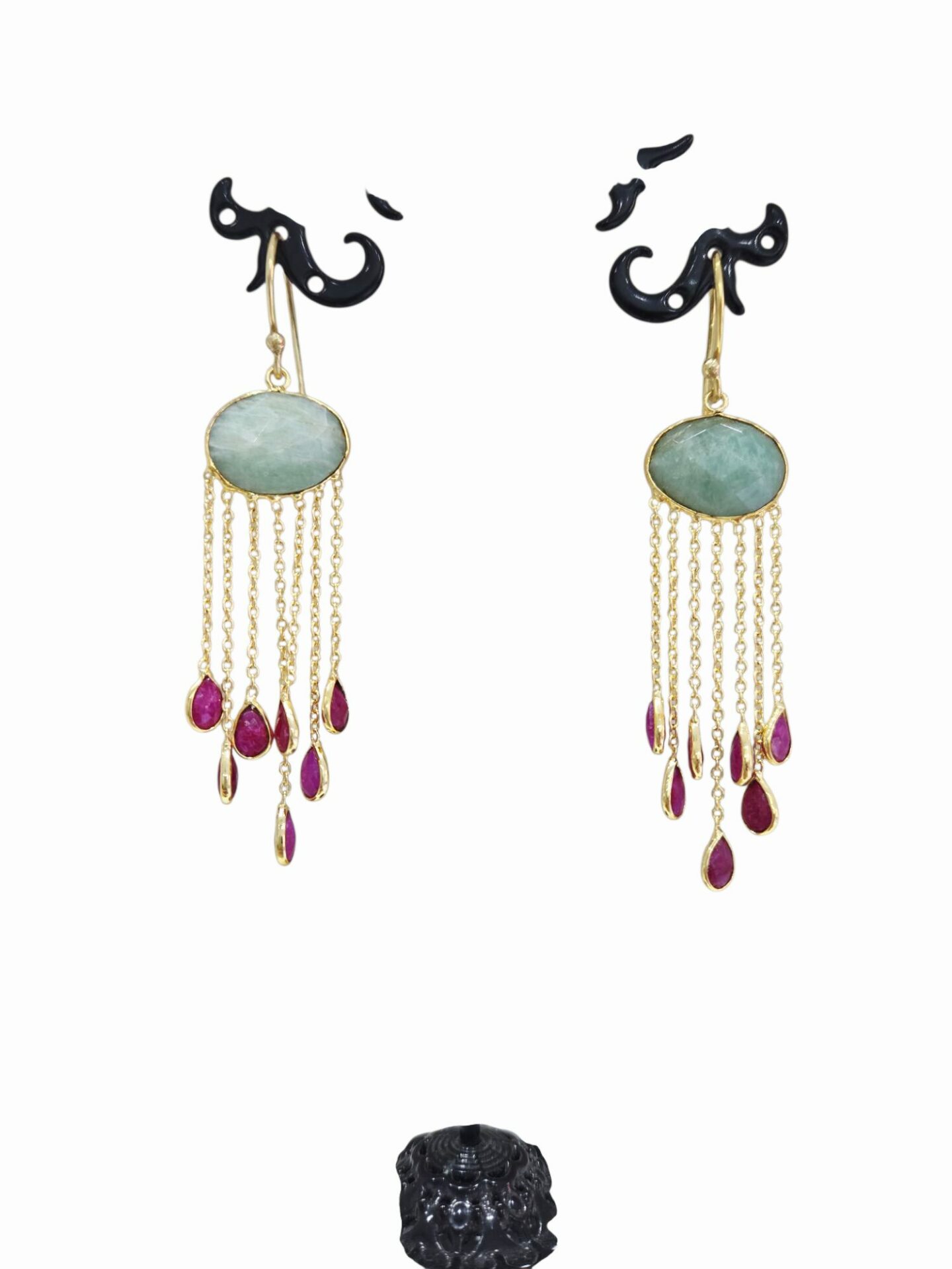 Orecchini realizzati con amazzonite e radice di rubino con ottonelunghezza 7.5cmpeso 4.2gr Spedizione Gratuita
