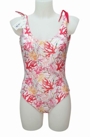 Costume intero double face, stampa corallo rosso ed unica tinta corallo, bratelline regolabili con nodo, coppe interne.
Prodotto realizzato e disegnato esclusivamente in Italia. Spedizione Gratuita