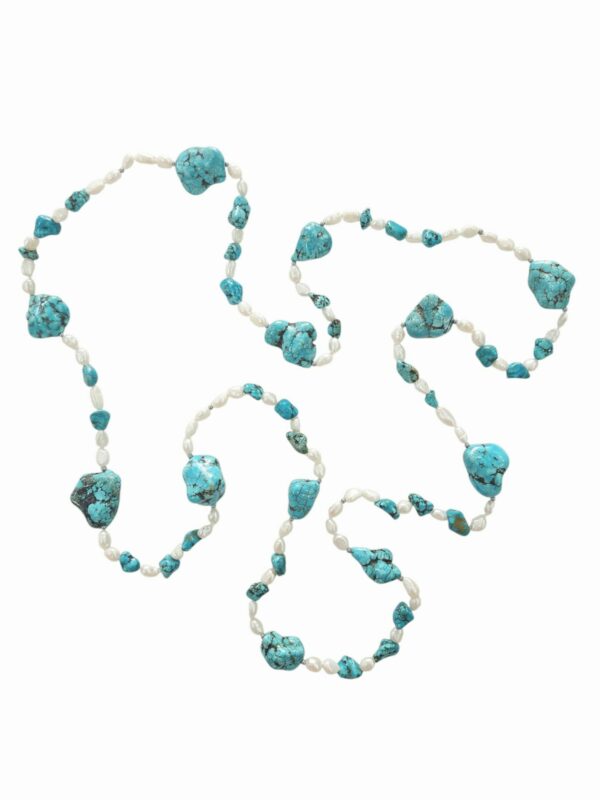 Collana lunga possibilità di fare doppio giro realizzata artigianalmente con perle di fiume, turchese ed ematite.lunghezza 120cm Spedizione Gratuita