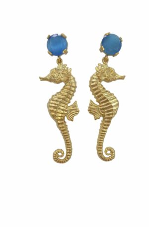 Orecchini  realizzati con cavalluccio marini in ottone e perno con ago occhio di gatto azzurro.
lunghezza 5.5cm
peso 5.5gr Spedizione Gratuita