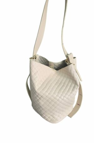 Borsa secchiello doppia stampo pelle intrecciata beige interno nudo in camoscio tasca unica con tracollina in tessuto con catenella dorata.Vera pelle made Italy Misure H25 B19 Spedizione Gratuita