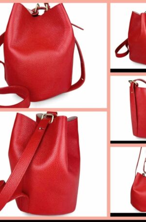 Secchiello rosso in vera pelle,made Italy, interno foderato scomparto unico con tasca laterale, chiusura con bottone magnetico. tracolla regolabile possibilità di realizzare monospalla.Misure H28 B21 Spedizione Gratuita