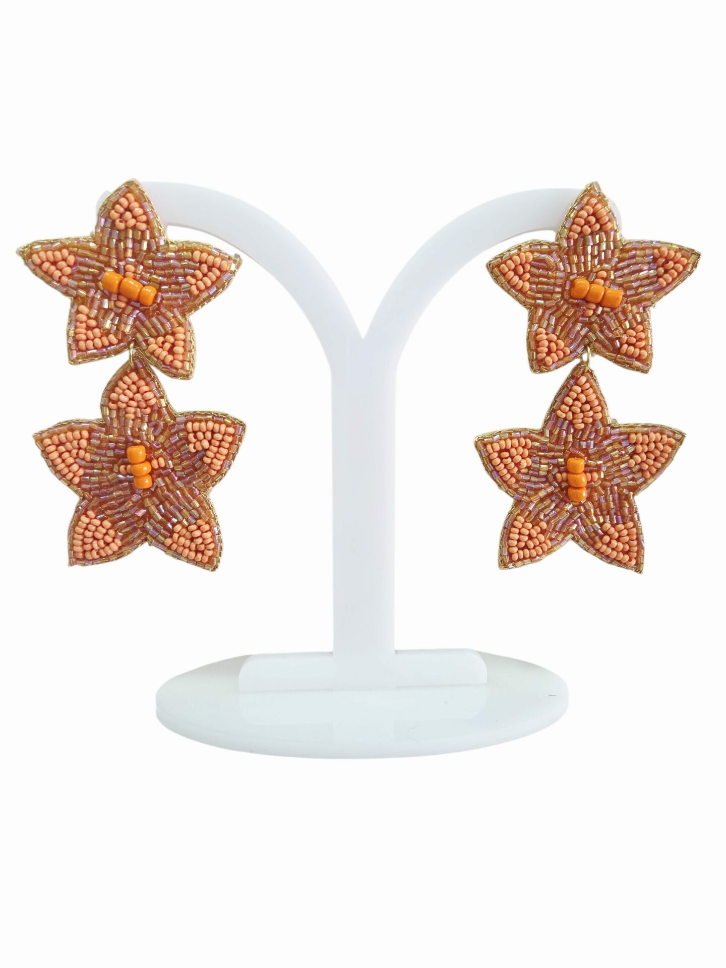Orecchini realizzati con microperline e tessuto, super leggeri.lunghezza 7.5cmpeso 6.1gr Spedizione Gratuita