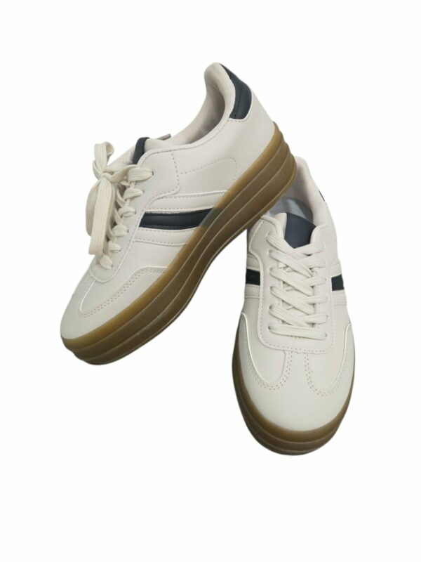 Sneakers in ecopelle beige e nere con doppio rialzo 4.5cm, suola antiscivolo. Spedizione Gratuita