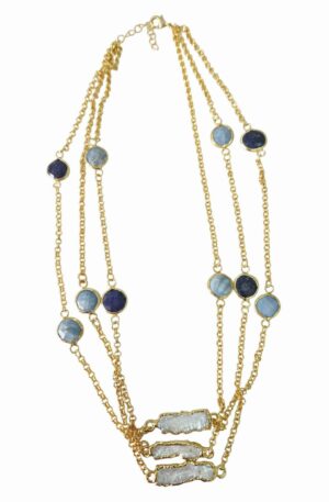 Collana girocollo tre fili realizzati con agata,calcedonio e perle di fiume circondate da ottone.lunghezza regolabile 47cm Spedizione Gratuita