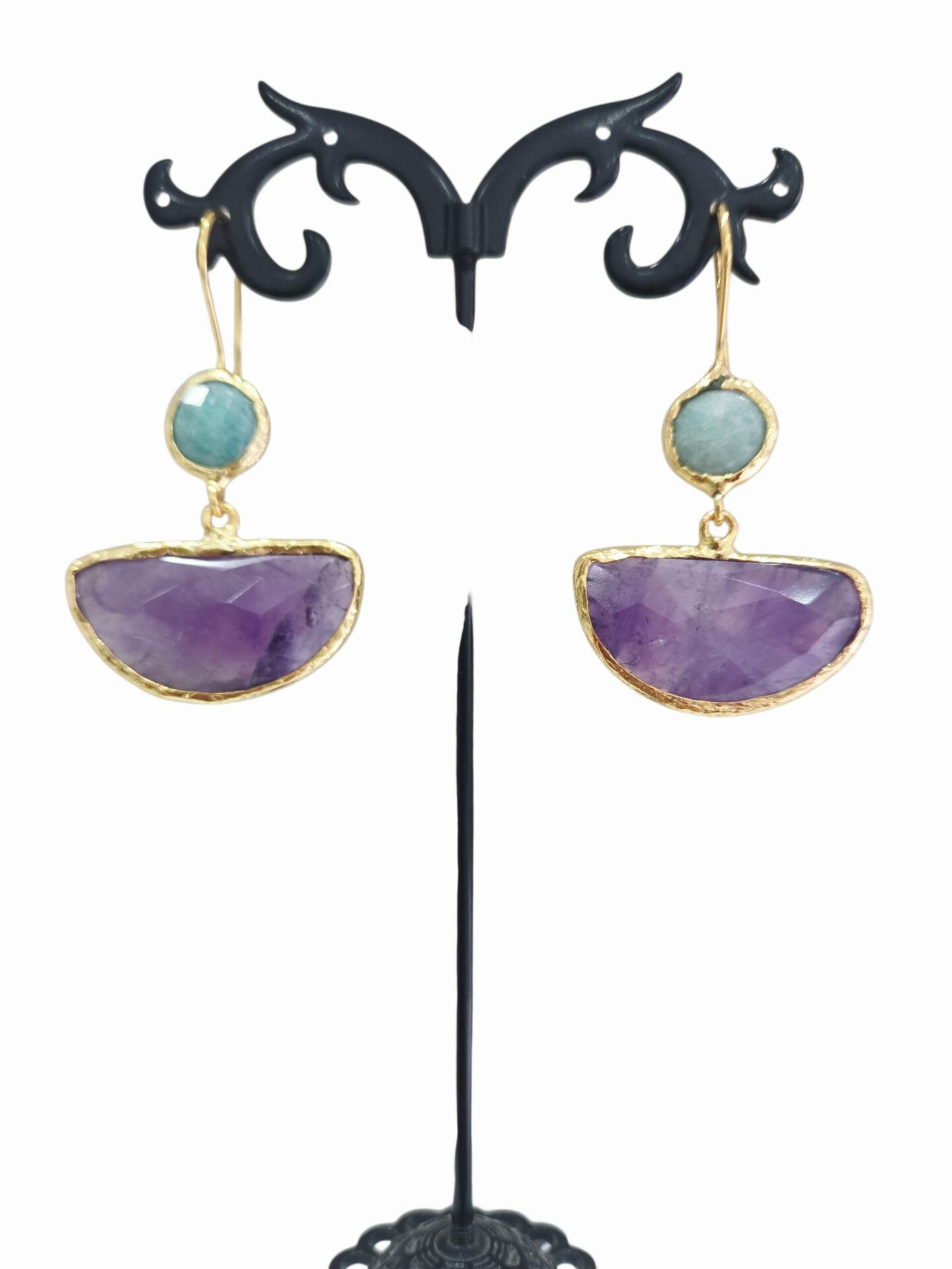 Orecchini  realizzati con ametista e amazzonite circondati da ottone.lunghezza 5.5cmpeso 6gr Spedizione Gratuita Orecchini  realizzati con ametista e amazzonite circondati da ottone.lunghezza 5.5cmpeso 6gr Spedizione Gratuita