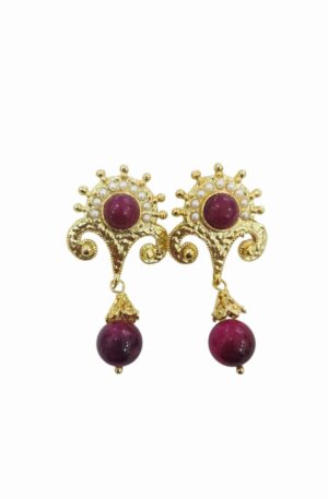 Orecchini realizzati con ottone,perle di maiorca e pietra naturali incastonati e pendente.lunghezza 4.5cmpeso 7.1gr Spedizione Gratuita Orecchini realizzati con ottone,perle di maiorca e pietra naturali incastonati e pendente.lunghezza 4.5cmpeso 7.1gr Spedizione Gratuita