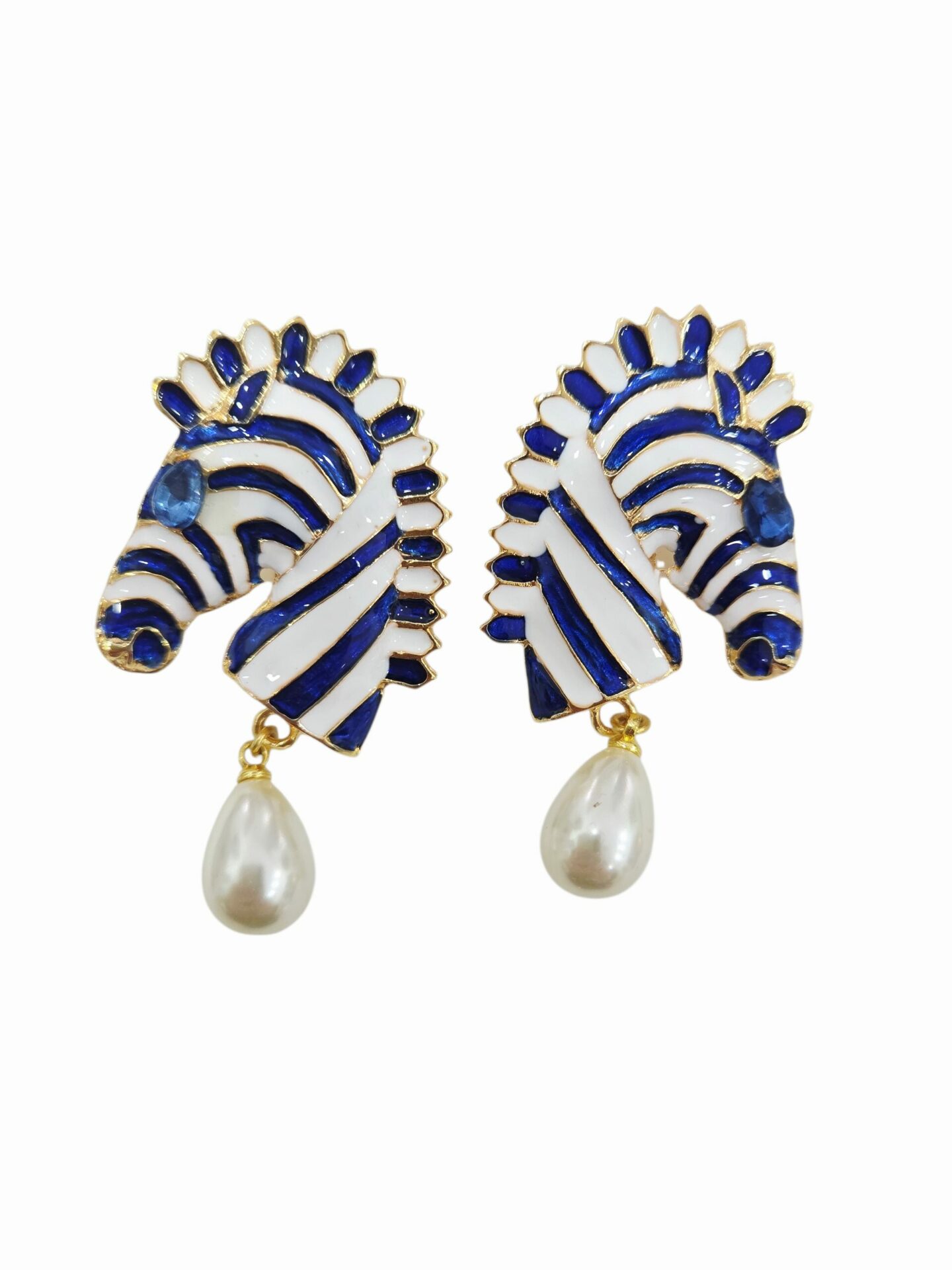 Orecchini zebra realizzati su ottone smaltato bianco blu,zircone blu e perla di maioraca pendente peso 8.1grlunghezza 4.5cm Spedizione Gratuita Orecchini zebra realizzati su ottone smaltato bianco blu,zircone blu e perla di maioraca pendente peso 8.1grlunghezza 4.5cm Spedizione Gratuita