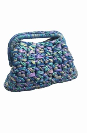 Borsa Clutch realizzata artigianalmente in tessuto metallizzato misure L23 B10 H 13 Spedizione Gratuita Borsa Clutch realizzata artigianalmente in tessuto metallizzato misure L23 B10 H 13 Spedizione Gratuita