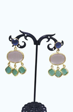 Orecchini realizzati con occhio di gatto colori pastello,contornati da ottone lunghezza 4cm peso 5.5gr Spedizione Gratuita Orecchini realizzati con occhio di gatto colori pastello,contornati da ottone lunghezza 4cm peso 5.5gr Spedizione Gratuita