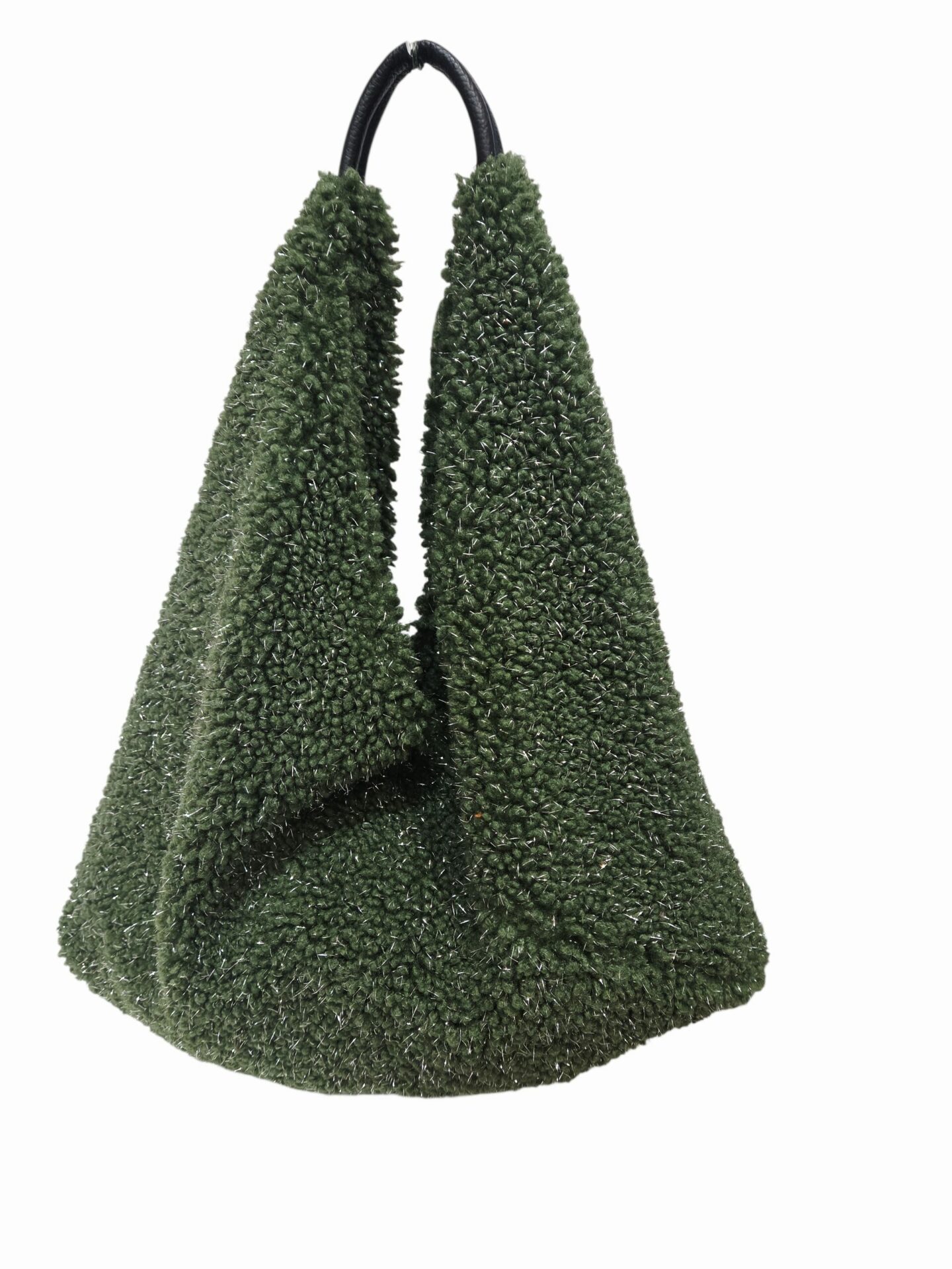 Sacca in tessuto verde con glitter argento e manico in vera pelle,chiusura con bottone magnetico
misure H 30 L 49 ampiezza manico 35 Spedizione Gratuita Sacca in tessuto verde con glitter argento e manico in vera pelle,chiusura con bottone magnetico
misure H 30 L 49 ampiezza manico 35 Spedizione Gratuita