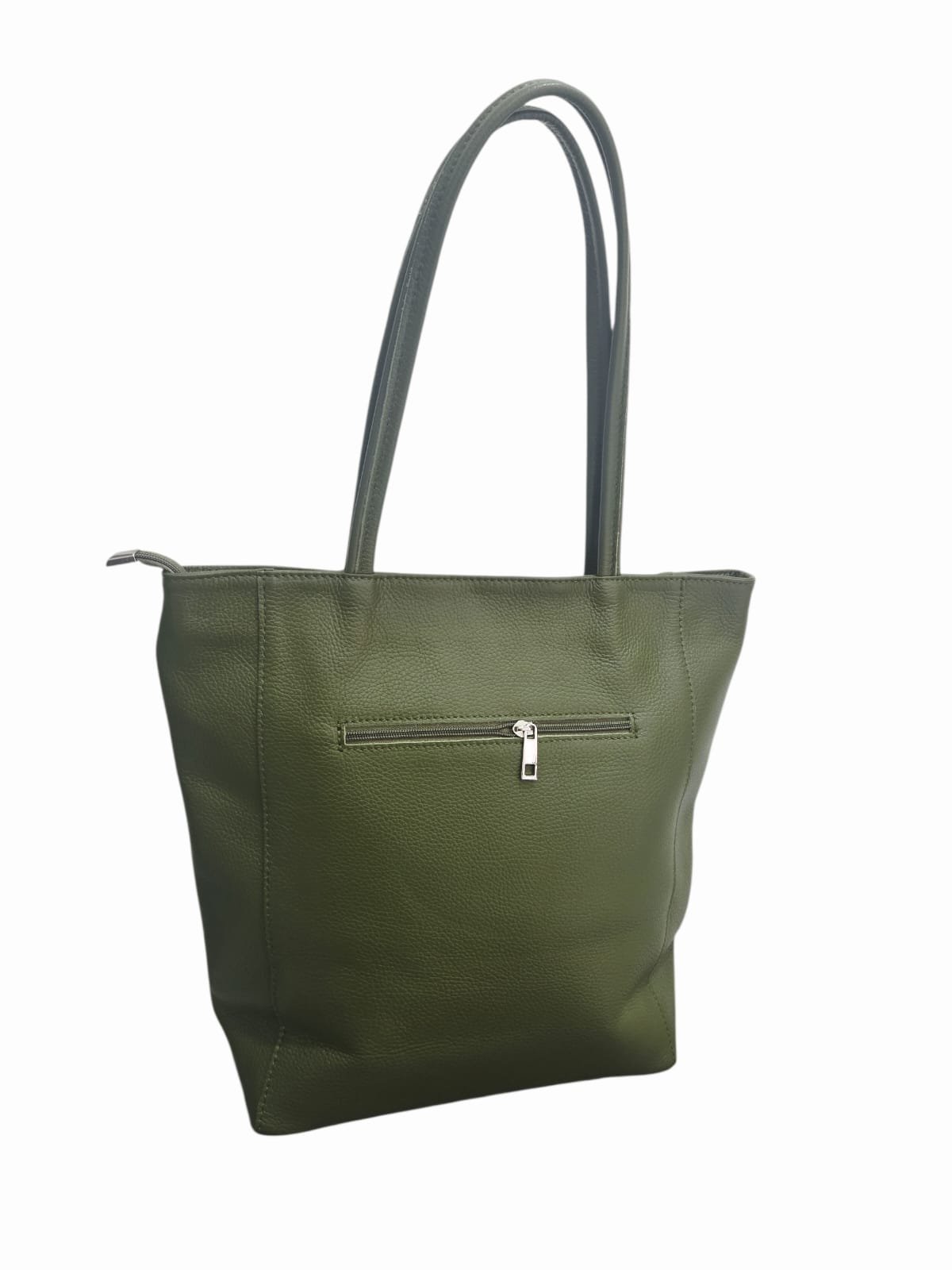 Shopper borsa in vera pelle, chiusra con zip, tasca esterna con zip, interno foderato con tasche laterali.Misure L 28 B13 H36 ampiezza manico 28cm Spedizione Gratuita Shopper borsa in vera pelle, chiusra con zip, tasca esterna con zip, interno foderato con tasche laterali.Misure L 28 B13 H36 ampiezza manico 28cm Spedizione Gratuita