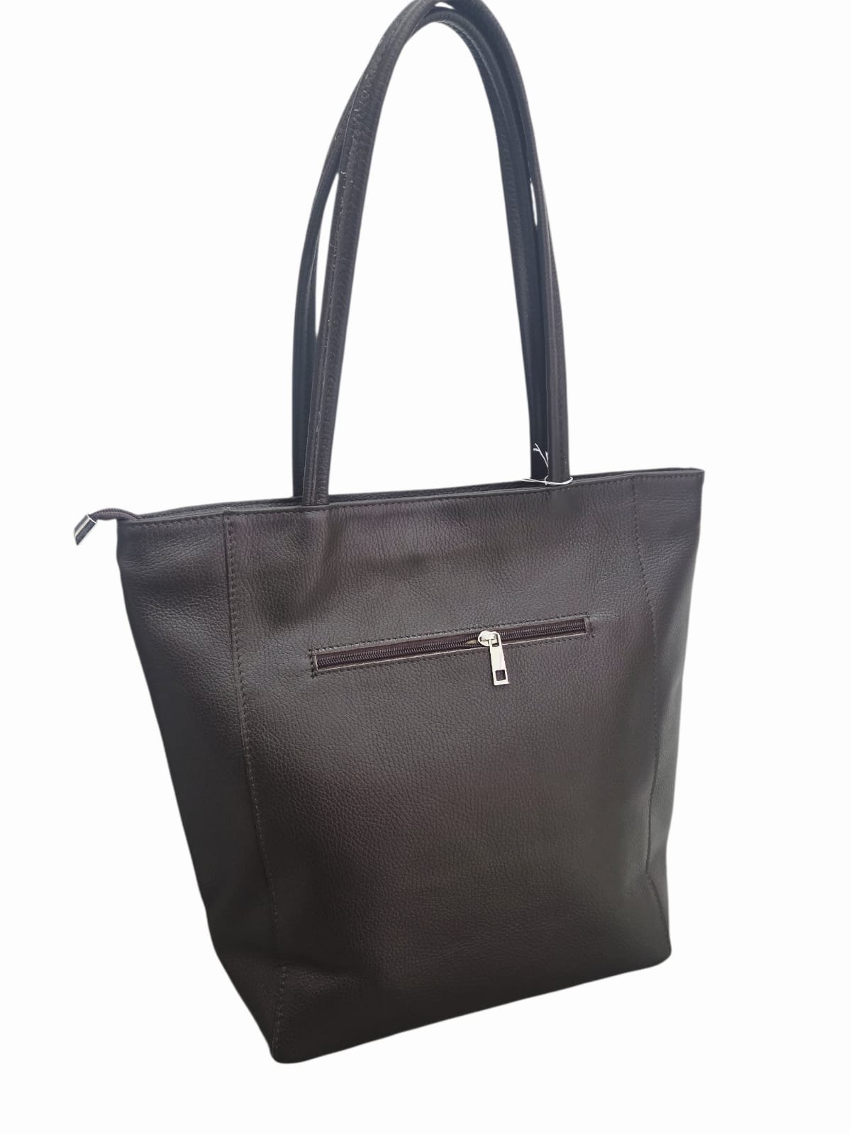 Shopper borsa in vera pelle, chiusra con zip, tasca esterna con zip, interno foderato con tasche laterali.Misure L 28 B13 H36 ampiezza manico 28cm Spedizione Gratuita Shopper borsa in vera pelle, chiusra con zip, tasca esterna con zip, interno foderato con tasche laterali.Misure L 28 B13 H36 ampiezza manico 28cm Spedizione Gratuita